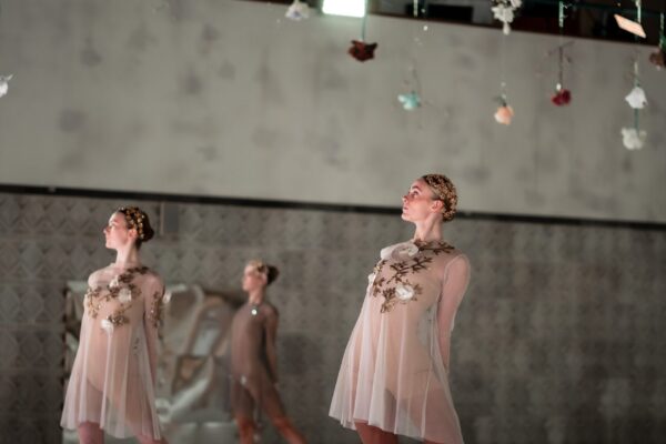 2240E26F-5605-4B19-9F94-20389A3E9F70 2240E26F-5605-4B19-9F94-20389A3E9F70